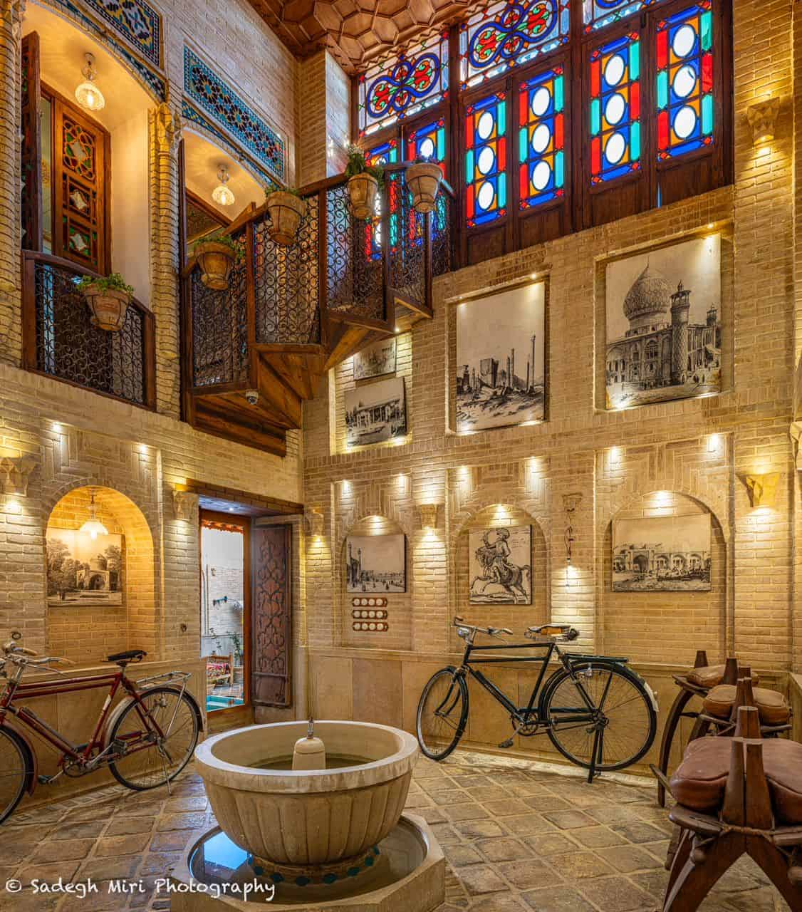 photo area & house pond